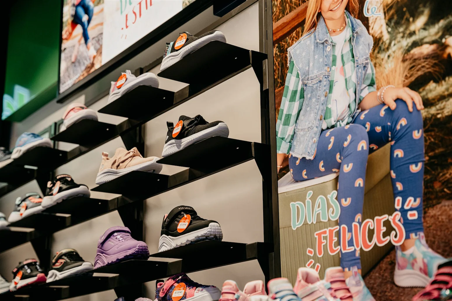 SKECHERS — imagen 6